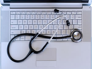 DoctorGeek logo, a stethoscope draping over a laptop, to help with web development and it training.
